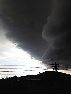 強烈な雨雲キタコレ