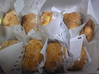 大量のシュークリーム